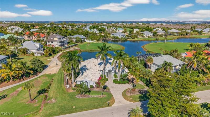 3 bedroom SingleFamilyResidence at 9008 Mockingbird Dr, Dunes At Sanibel Island, Sanibel — photo 3