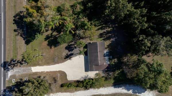 3 bedroom SingleFamilyResidence at 17770 Palm Beach Blvd, Alva, Alva — photo 4