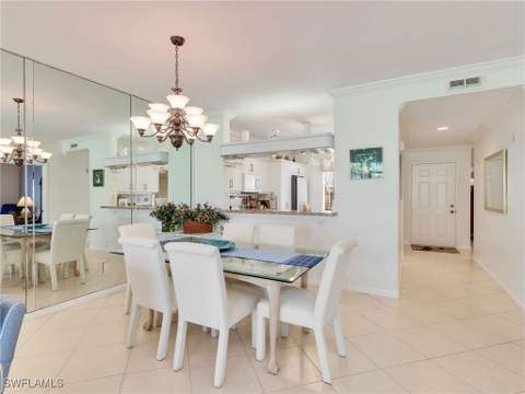 725 Saratoga Cir A101, Naples FL - photo 12 of 49