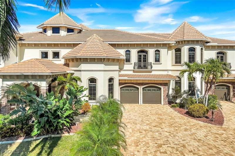 6 bedroom SingleFamilyResidence at 1433 SW 57th Ter, Cape Coral, Cape Coral — photo 2