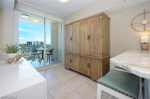 435 Dockside Dr B803, Naples FL - photo 16 of 37