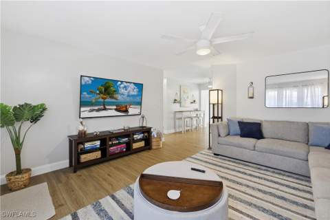 4690 Parrot Ave, Naples FL - photo 6 of 35