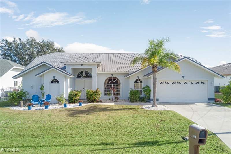 3 bedroom SingleFamilyResidence at 2121 SE 5th Ct, Cape Coral, Cape Coral — photo 3