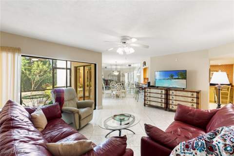 592 Beachwalk Cir N102, Naples FL - photo 10 of 34