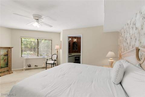 592 Beachwalk Cir N102, Naples FL - photo 15 of 34