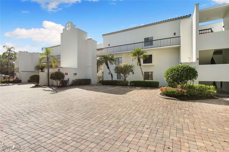 3 bedroom Condominium at 592 Beachwalk Cir N102, Beachwalk Gardens, Naples — photo 3