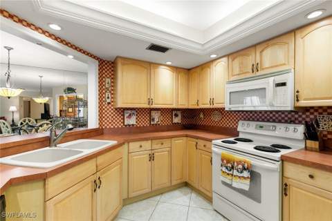 592 Beachwalk Cir N102, Naples FL - photo 7 of 34
