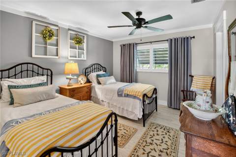 190 Tahiti Cir, Naples FL - photo 18 of 33