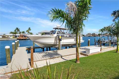 190 Tahiti Cir, Naples FL - photo 21 of 33