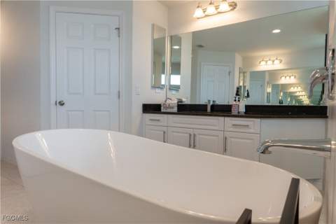3318 SW 8th Pl, Cape Coral FL - photo 18 of 44