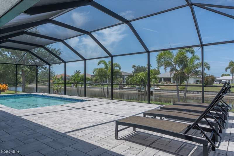 3 bedroom SingleFamilyResidence at 3318 SW 8th Pl, Cape Coral, Cape Coral — photo 2