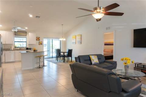 3318 SW 8th Pl, Cape Coral FL - photo 8 of 44