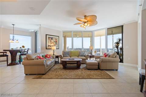 4192 Bay Beach Ln 881, Fort Myers Beach FL - photo 6 of 40