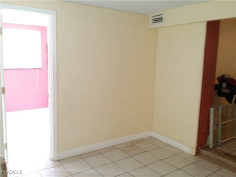 950 Lakeview Dr, North Fort Myers FL - photo 19 of 42