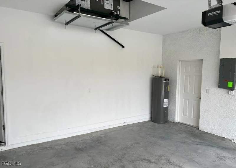 3 bedroom SingleFamilyResidence at 4126 NW 24th Ter, Cape Coral, Cape Coral — photo 4