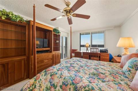2378 Gulf Shore Blvd N 303, Naples FL - photo 16 of 39