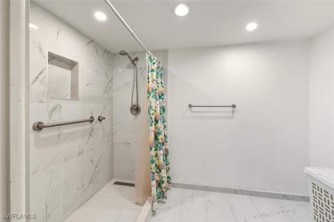 2378 Gulf Shore Blvd N 303, Naples FL - photo 19 of 39