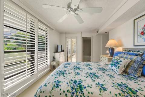 2378 Gulf Shore Blvd N 303, Naples FL - photo 21 of 39