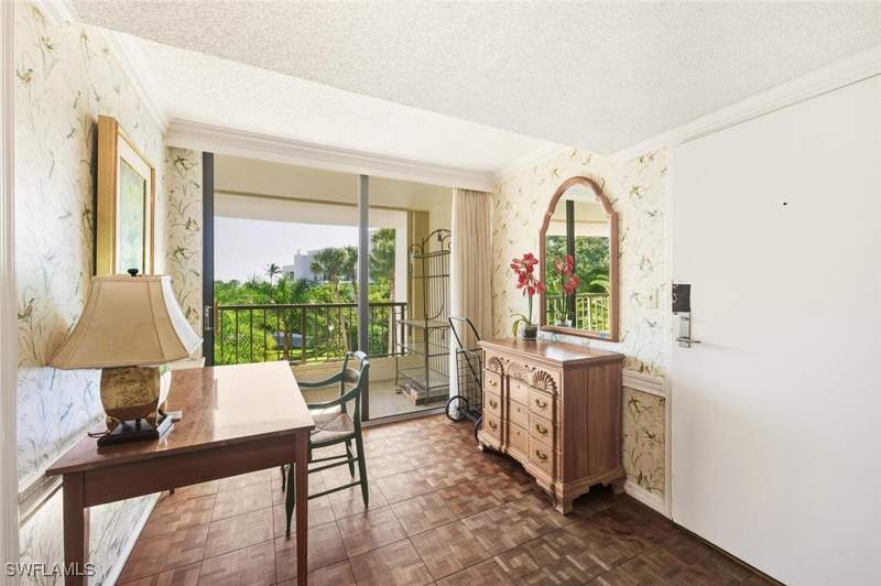 2 bedroom Condominium at 2378 Gulf Shore Blvd N 303, Admiralty Point, Naples — photo 3