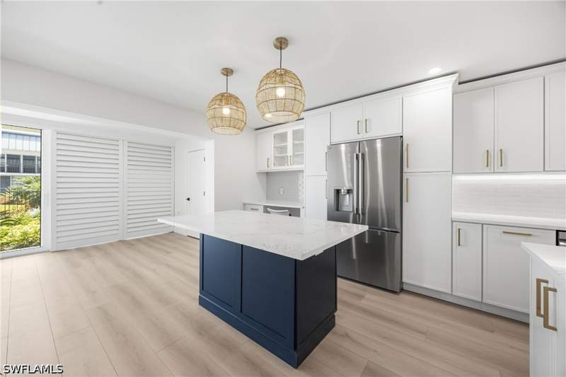 2 bedroom Condominium at 333 Harbour Dr 109, Belmont Court, Naples — photo 3