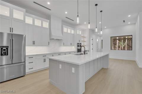 1109 15th St SW, Naples FL - photo 6 of 46