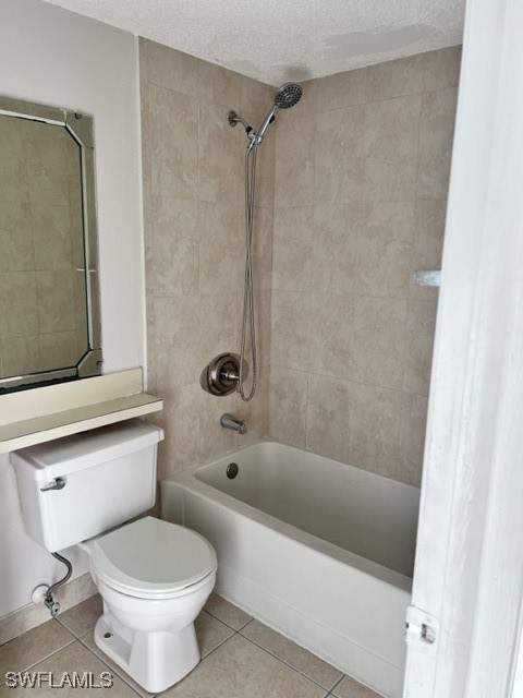 153 Santa Clara Dr 10, Naples FL - photo 6 of 35