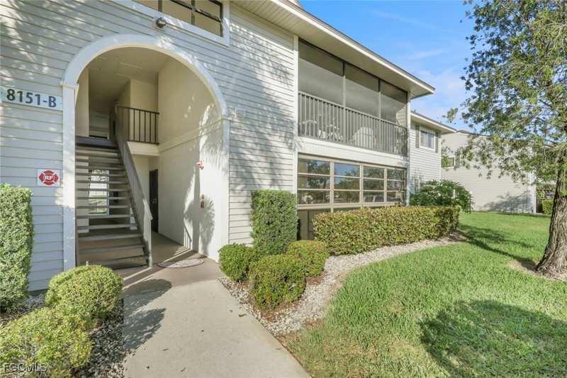 3 bedroom Condominium at 8151 S Woods Cir 12, Summerlin Woods, Fort Myers — photo 1