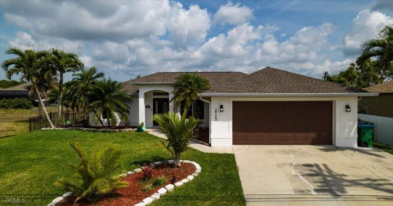 3 bedroom SingleFamilyResidence at 2723 Van Buren Pkwy, Cape Coral, Cape Coral — photo 5