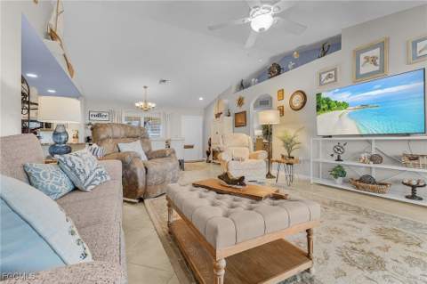2525 NW 19th Pl, Cape Coral FL - photo 10 of 32