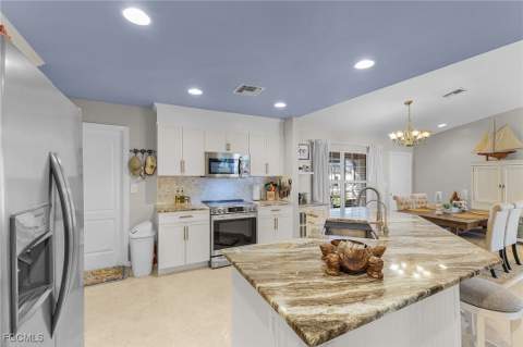 2525 NW 19th Pl, Cape Coral FL - photo 9 of 32