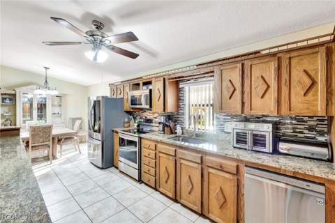 16321 Slater Rd, North Fort Myers FL - photo 11 of 50