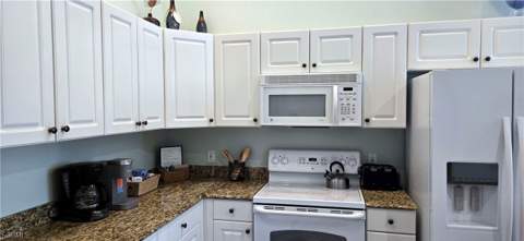 12100 Summergate Cir 203, Fort Myers FL - photo 16 of 27