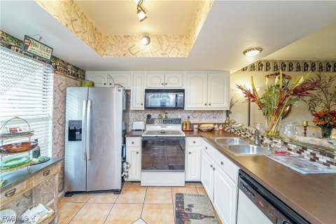 505 SW 47th Ter 104, Cape Coral FL - photo 7 of 21