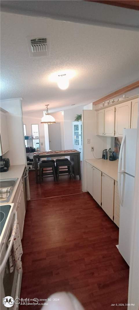 133 Belle Isle Cir, Naples FL - photo 12 of 29