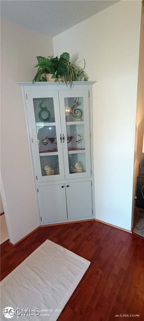 133 Belle Isle Cir, Naples FL - photo 8 of 29