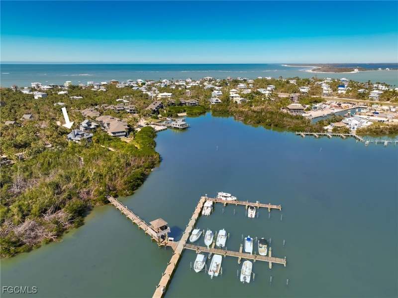 3 bedroom SingleFamilyResidence at 4490 Harbor Bend Dr, Safety Harbor Club, Upper Captiva — photo 4