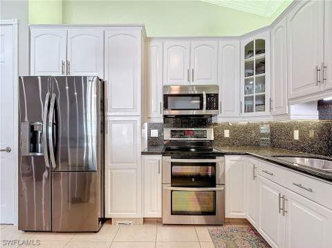 4411 Pine Ridge Rd, Naples FL - photo 15 of 50