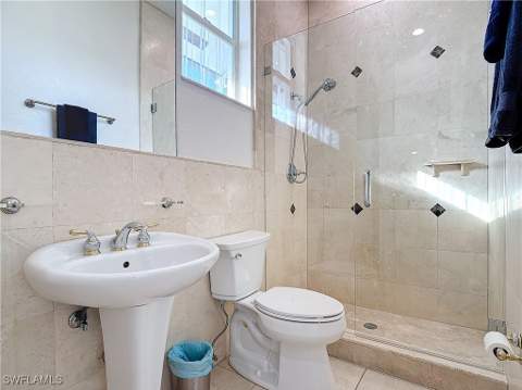4411 Pine Ridge Rd, Naples FL - photo 20 of 50