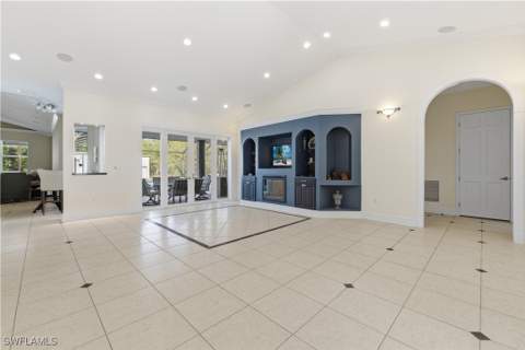 4411 Pine Ridge Rd, Naples FL - photo 7 of 50