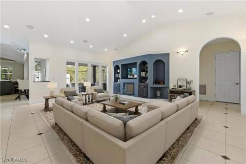 4411 Pine Ridge Rd, Naples FL - photo 8 of 50