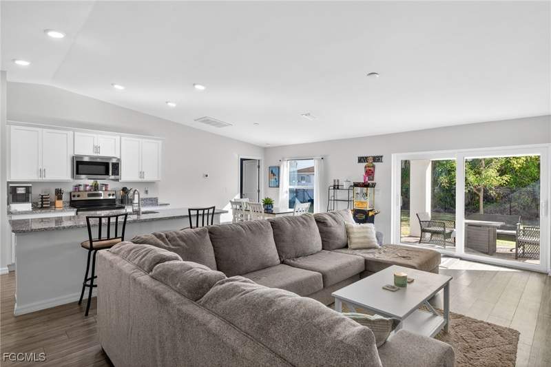 4 bedroom SingleFamilyResidence at 2517 NW 15th Pl, Cape Coral, Cape Coral — photo 5