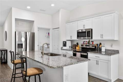 2517 NW 15th Pl, Cape Coral FL - photo 9 of 27