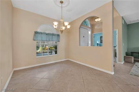 3685 Yosemite Ct, Naples FL - photo 8 of 21