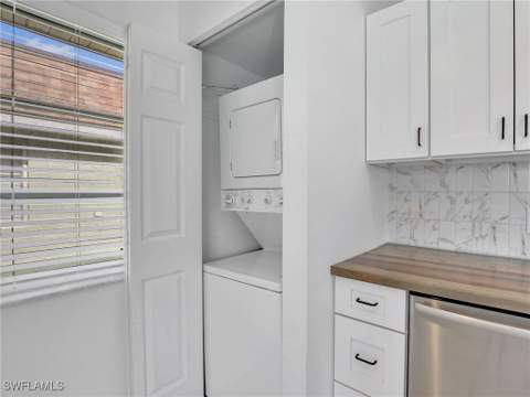 1400 Pompei Ln 52, Naples FL - photo 15 of 30