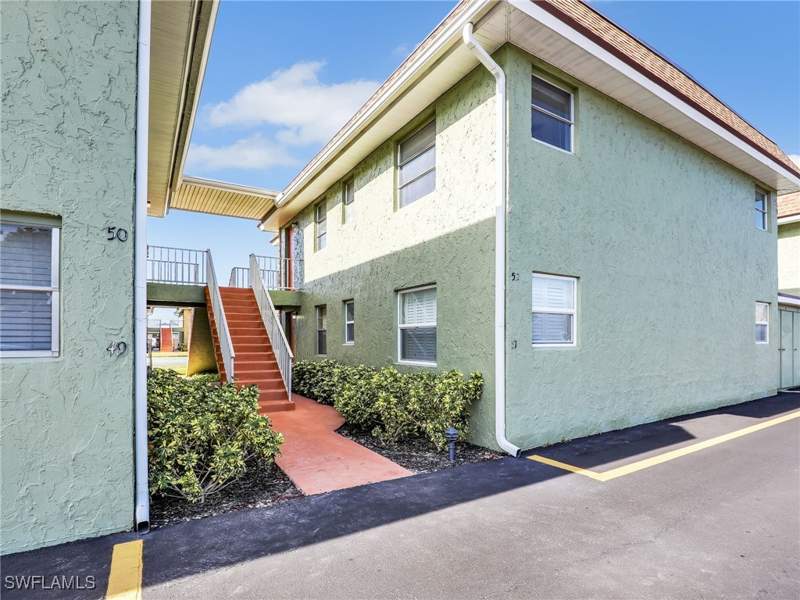 2 bedroom Condominium at 1400 Pompei Ln 52, Sorrento Villas, Naples — photo 5