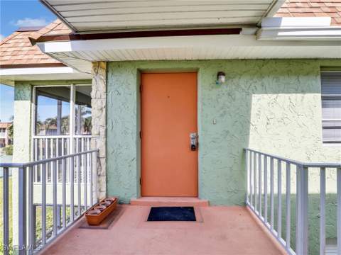 1400 Pompei Ln 52, Naples FL - photo 6 of 30