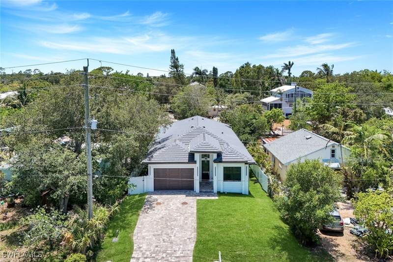4 bedroom SingleFamilyResidence at 1312 Trail Terrace Dr, Trail Terrace, Naples — photo 3