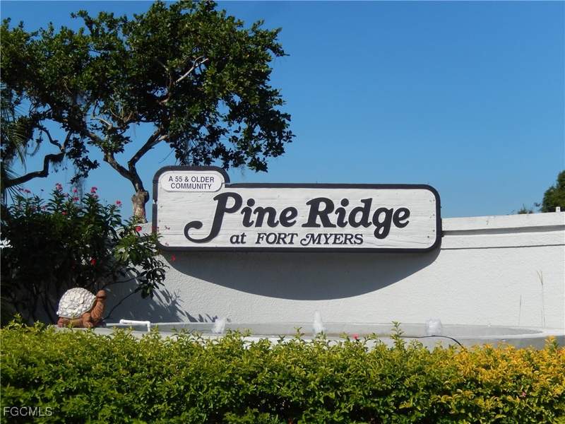 2 bedroom Attached at 9620 Villa Dr 4, Pine Ridge Of Fort Myers Village, Fort Myers — photo 4