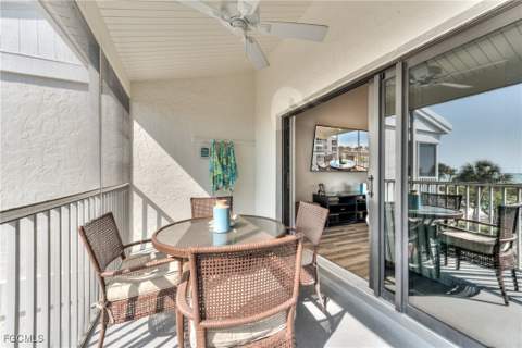 2121 Gulf Beach Villas, Captiva FL - photo 13 of 41