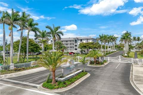 16575 Lake Circle Dr 1115, Fort Myers FL - photo 6 of 38